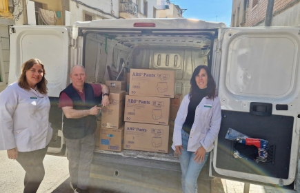 Donación de pañales a la Fundació Nen Deu.